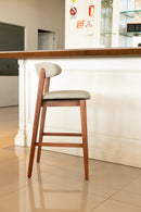 Banqueta Astromélia – Elegância e conforto em design moderno